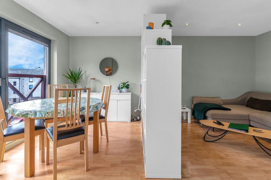 דירות אדינבורו Guestready - Peaceful Retreat In Leith מראה חיצוני תמונה
