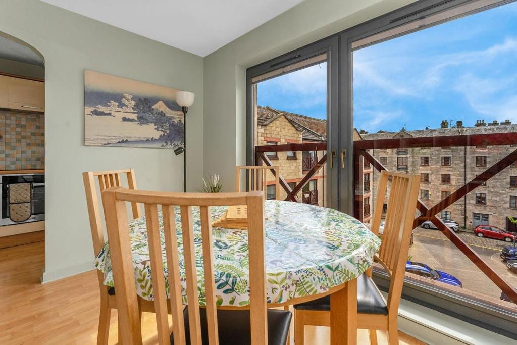 דירות אדינבורו Guestready - Peaceful Retreat In Leith מראה חיצוני תמונה